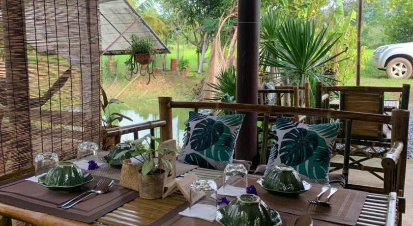 沙功 Baan Hug Na 3星级 民宿 外观