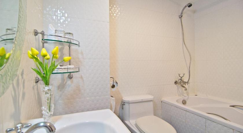 Image of 1 Bedroom Suite Balcony 11