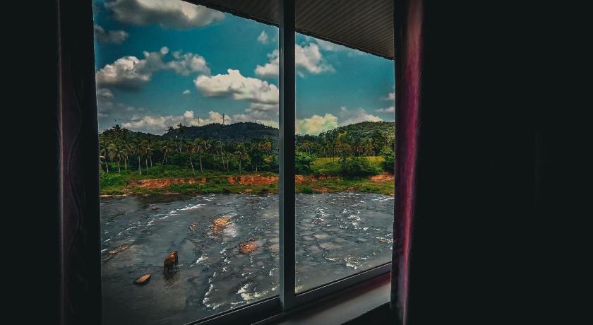 발코니와 리버뷰가 있는 디럭스룸 (Deluxe Room with Balcony and River View) 이미지 12