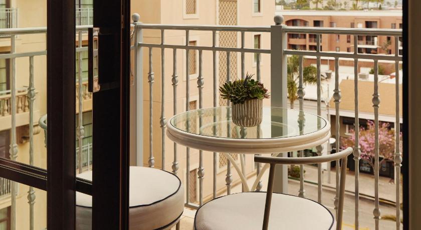 Immagine di Camera con 2 Letti Queen-Size e Balcone (Balcony Two Queen Room) 1