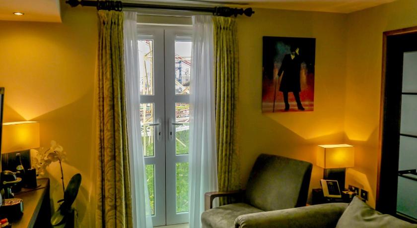 Image of Suite (Adults Only) 8