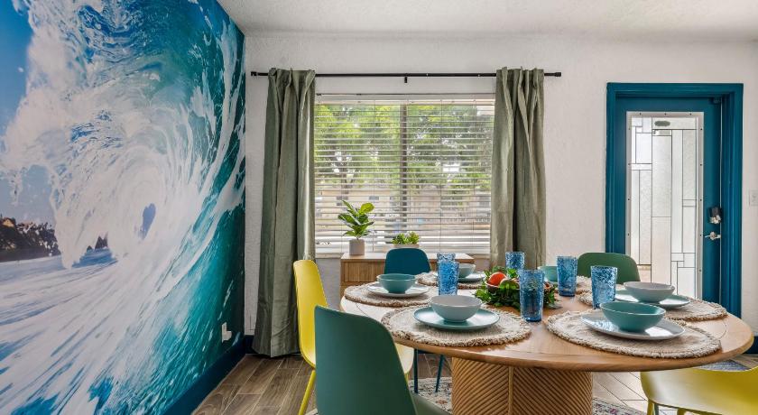 Pompano Beach (FL) Surfari Pompano! Heated Pool Home 9 mins to Beach 4성급 숙소 외관