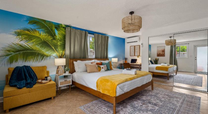 Pompano Beach (FL) Surfari Pompano! Heated Pool Home 9 mins to Beach 4성급 숙소 스위트룸