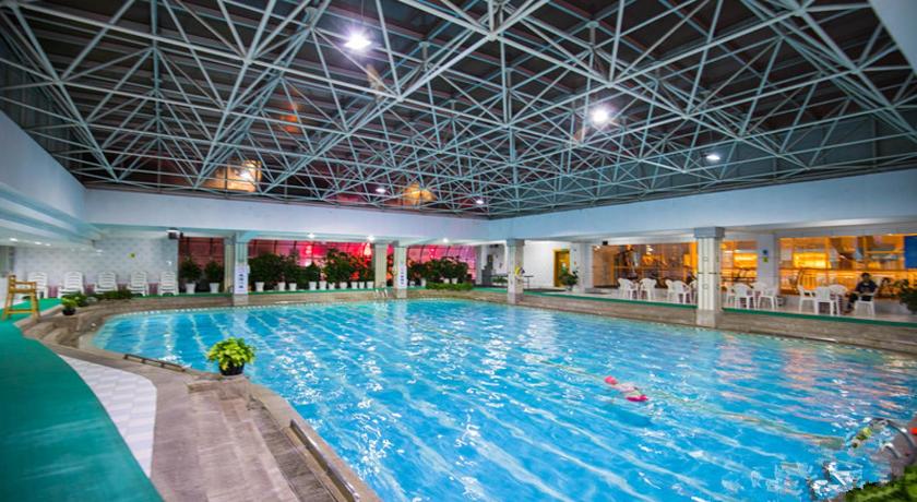 Golden Spring Hotel – Kunming, MO