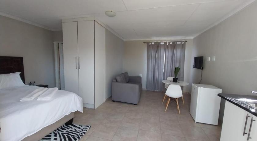 khutsong Apartments
