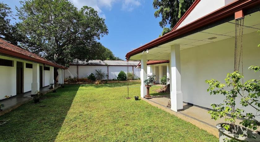 Trinco Rest House. - image 15