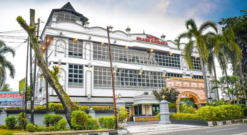 Hotel Grand Bandara - image 13