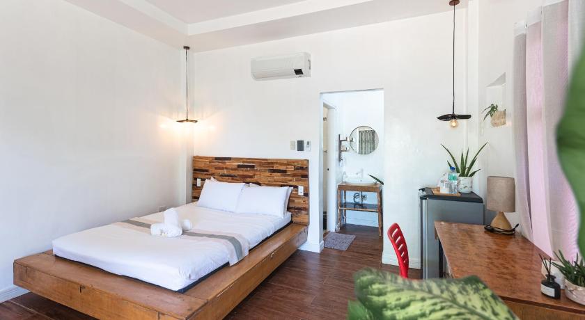 Image of Deluxe Double Room with Sea View 0
