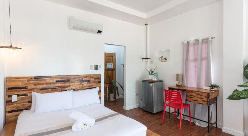Image of Deluxe Double Room with Sea View 8