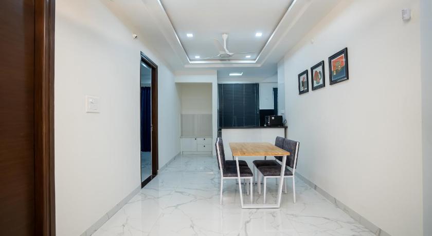 The Balcony Suites - image 13