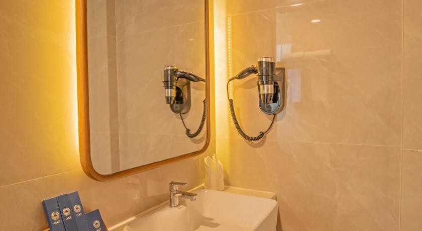Image of Standard Suite 7