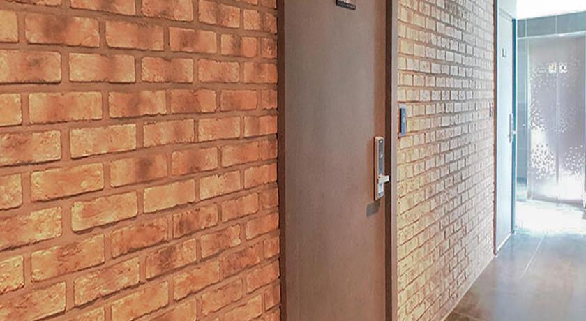 Geoje Pension Inn 4-Star Guesthouse lobby