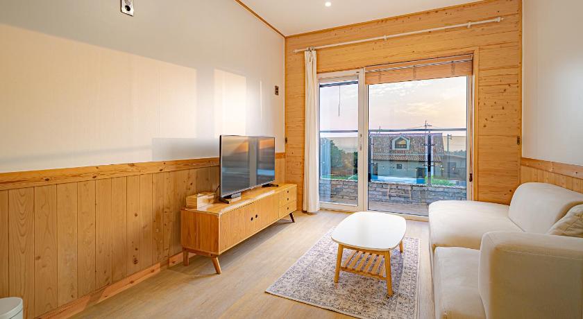 Jeju Le Village Aewol building A 4-Star Accommodation suite