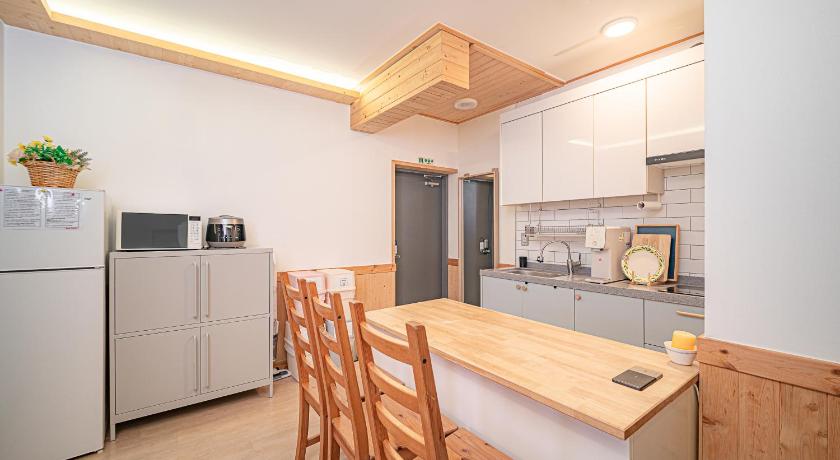 Jeju Le Village Aewol building A 4-Star Accommodation room