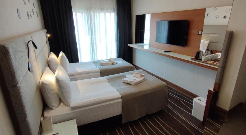 Image of Premium Family Room 1