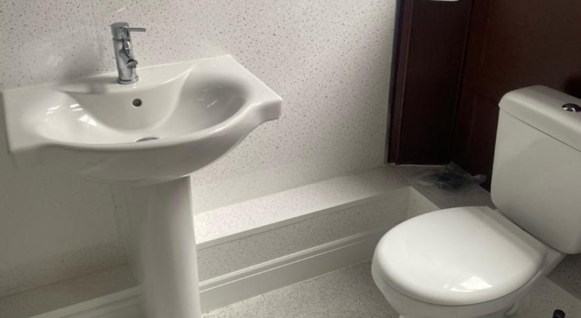 プリマス Queens House 2つ星 ホテル 施設