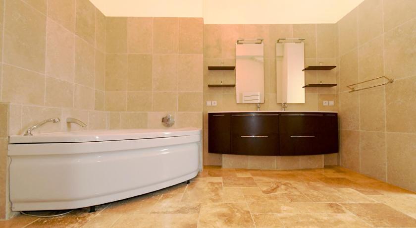 圣帕尔杜-丰加尔 Gites du Domaine d'Auxonnettes L&J EVENEMENTS 3星级 酒店 设施