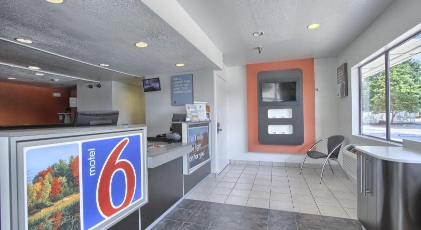 Motel 6-New Cumberland, PA - Harrisburg - Hershey South