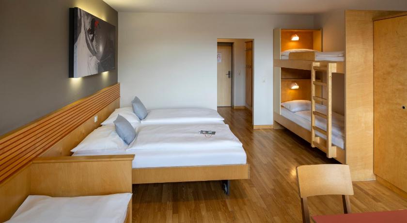 Image of Five-Bedroom 4
