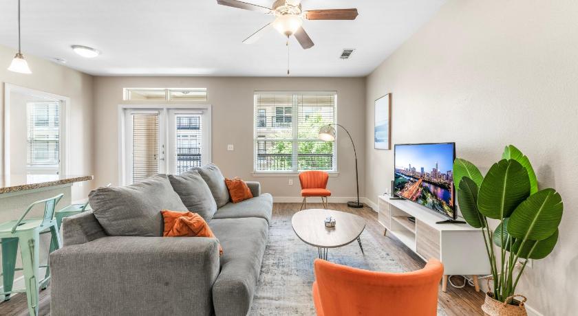 Austin Prime SoCo King Bed 1BR & 2BR Suites w Gym, Pickleball, Laundry 4-Star Accommodation lobby