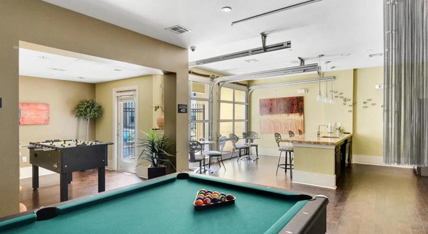 Austin Prime SoCo King Bed 1BR & 2BR Suites w Gym, Pickleball, Laundry 4-Star Accommodation amenity