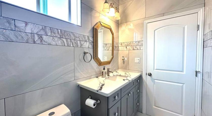 西敏市 (CA) New Renovated House in Little Saigon 2星级 住宿 大堂