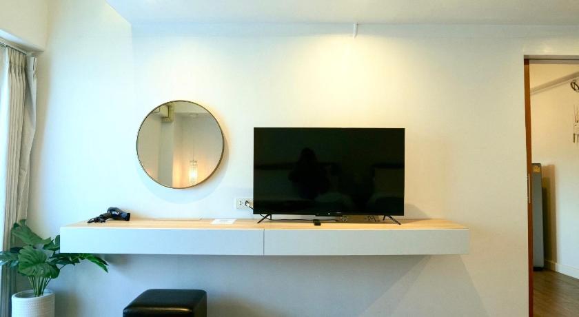 Image of Deluxe Family Suite 13