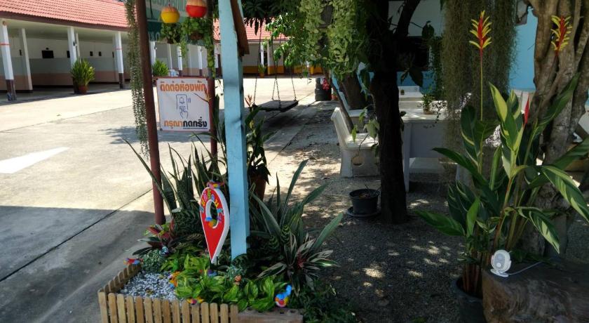 チャチューンサオ Golden Inn Hotel 2つ星 ホテル レストラン