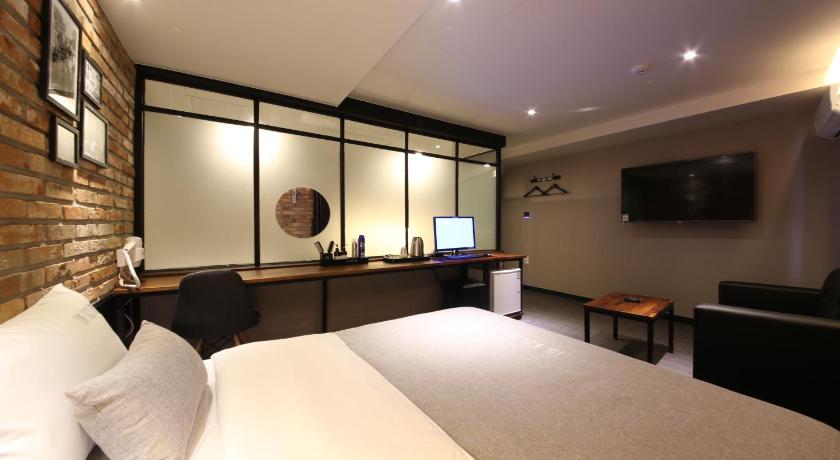 Image of Premium Double Room 5