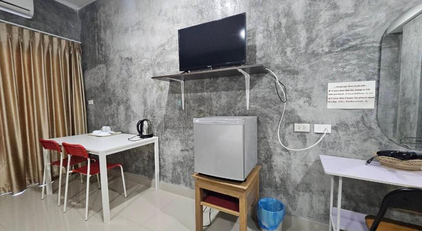 プーケット Guesthouse Phuket Airport 3つ星 ホテル 外観