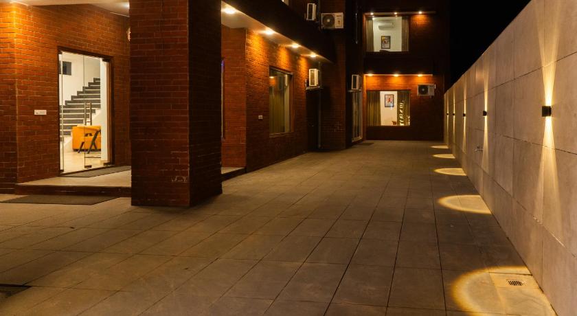 Sandane homes  near India Expo Centre and Mart - image 21