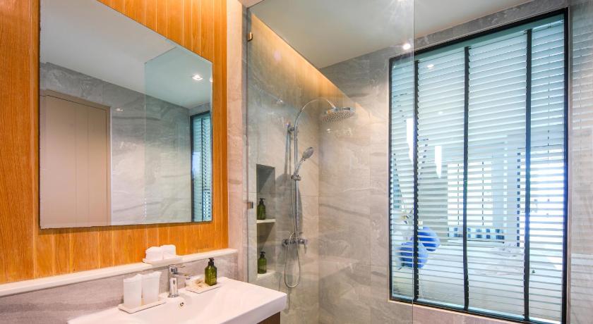 Image of Complimentary 60 Mins Oil Massage 1 Time for 1 Person for minimum 3 Nights stay at Deluxe Double or Twin Room Pool Access 6