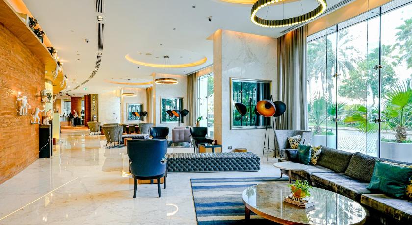 Media One Hotel Dubai - image 4
