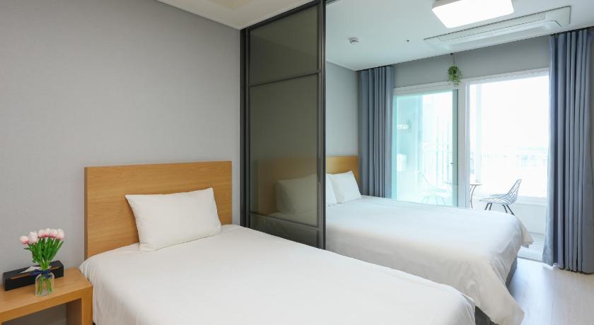 麗水 FIRSTCITY HOTEL YEOSU 3つ星 ホテル レストラン