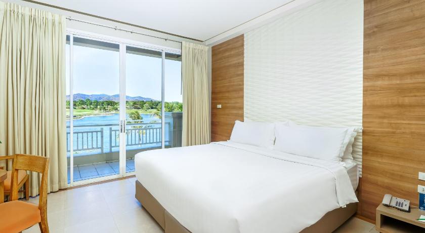 Image of Deluxe (King size bed only) 7