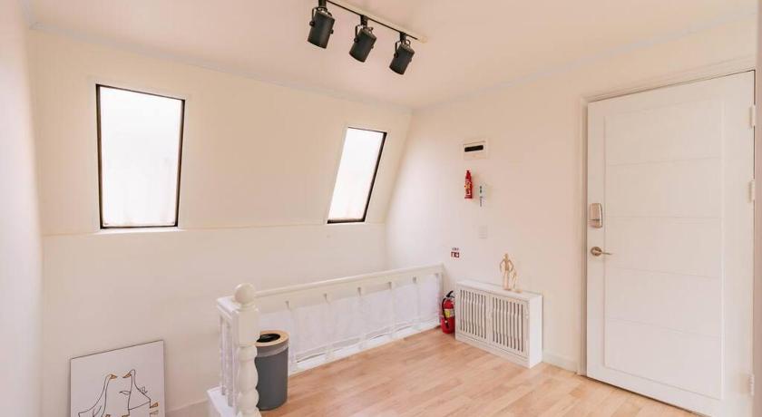 서울 대가족을 위한 하우스, 지하철 2분거리, 안전한 집 (House for large families, metro 2min, #security) 4성급 싱글룸 레스토랑