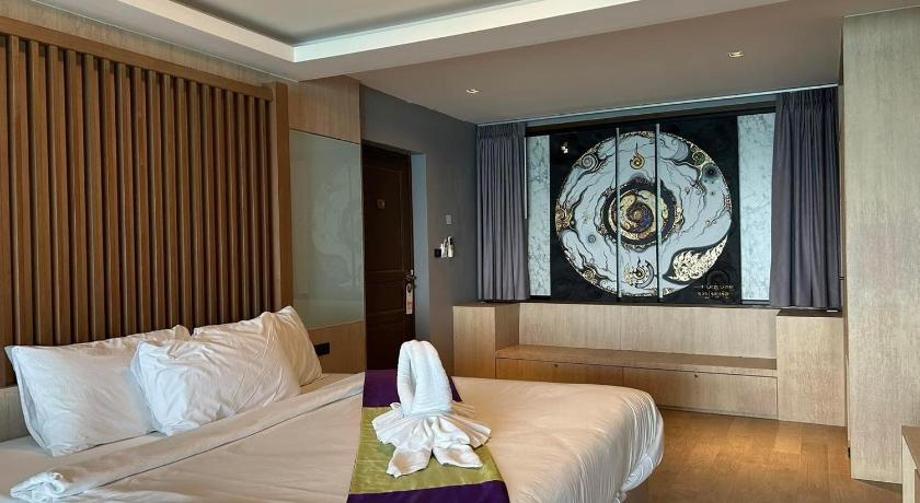 Image of Executive Deluxe Suite 5
