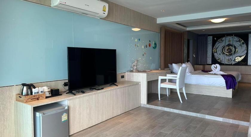 Image of Executive Deluxe Suite 15