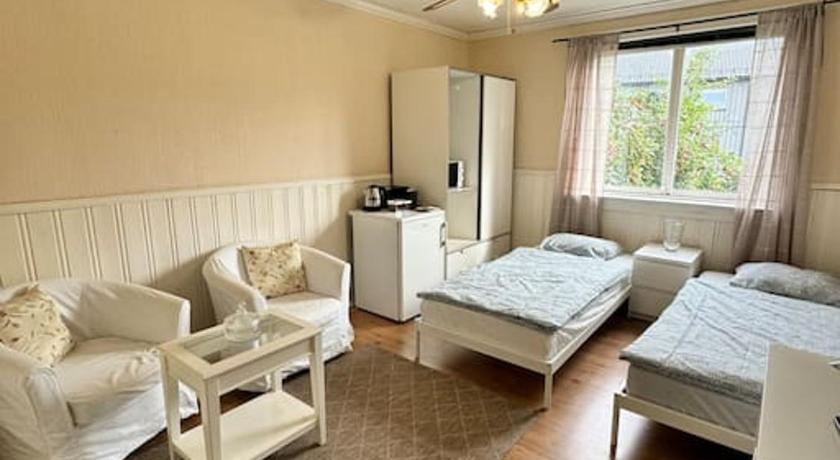 Private room and bathroom in the heart of Drammen