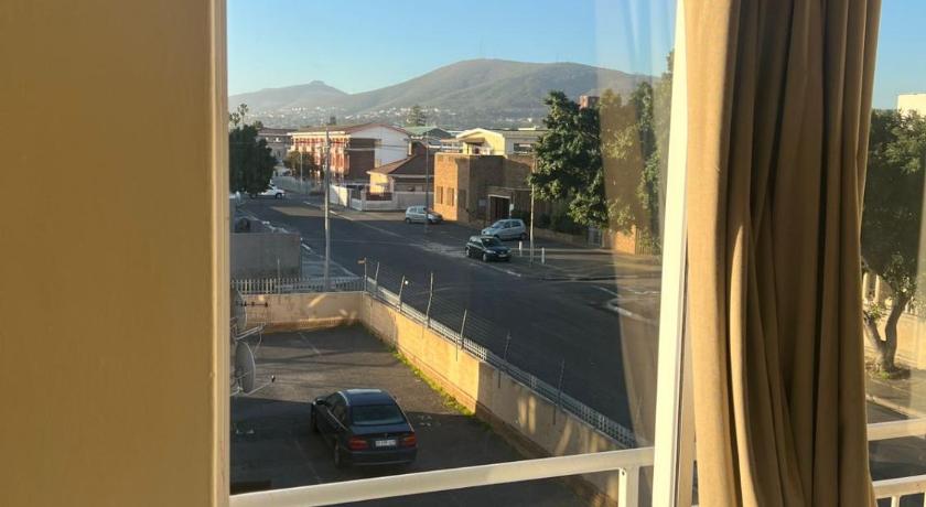 PAROW PALMS - image 2