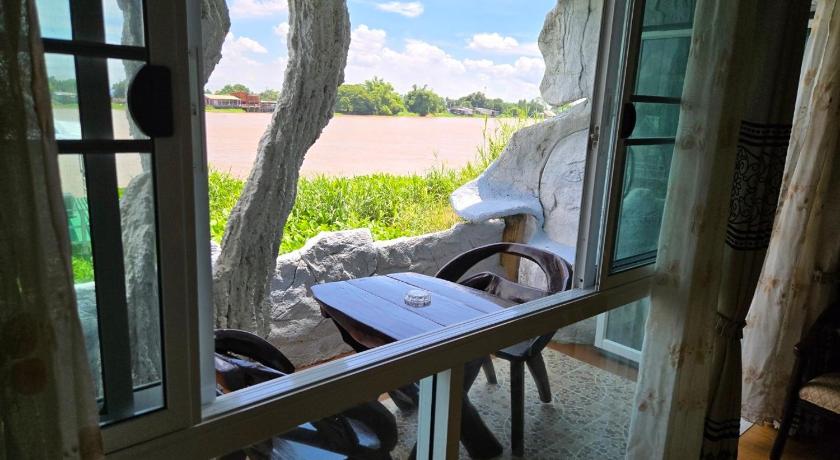 Image of Deluxe River View 9