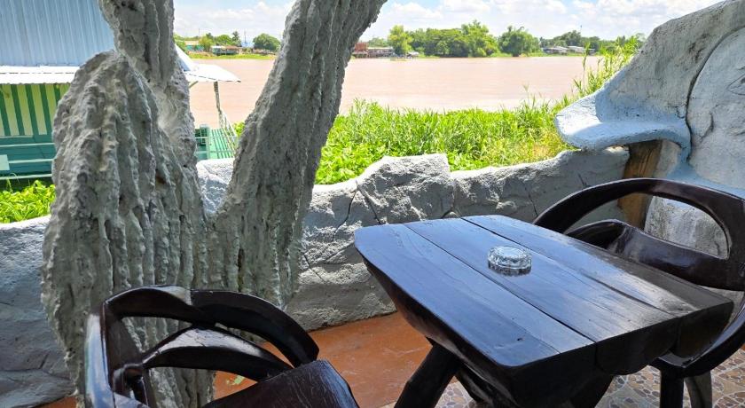 Image of Deluxe River View 13