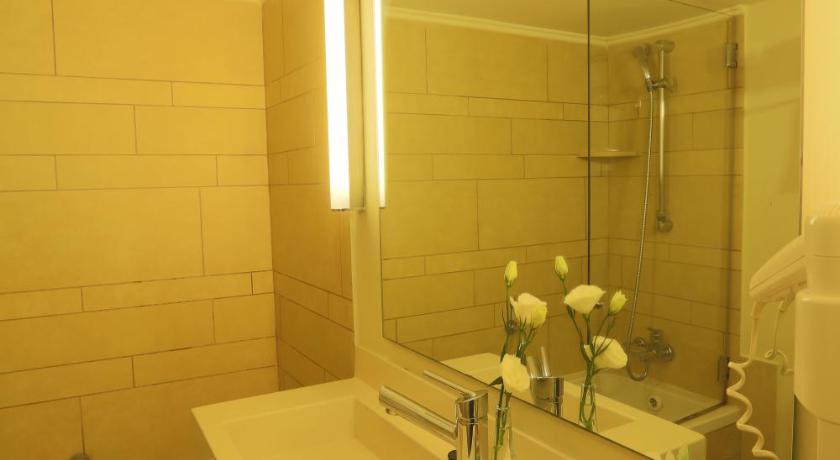 Image of Classic Suite 2