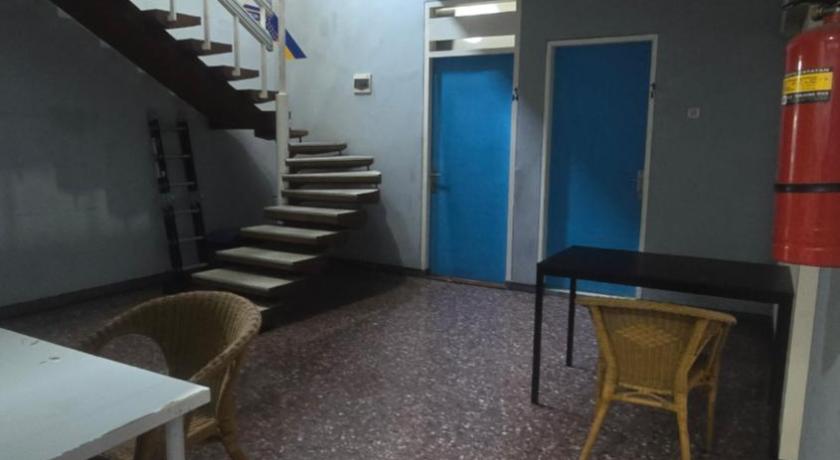 Omajo bedrooms - image 5