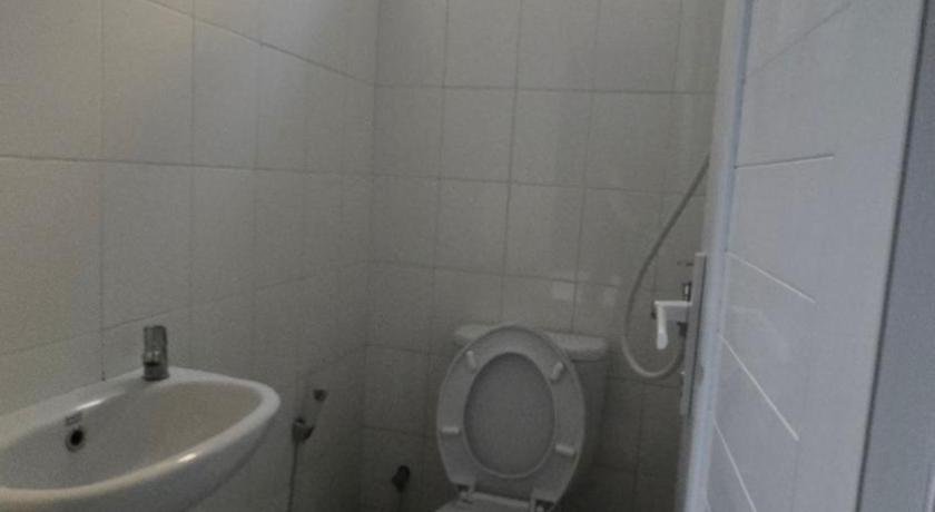 Omajo bedrooms - image 9
