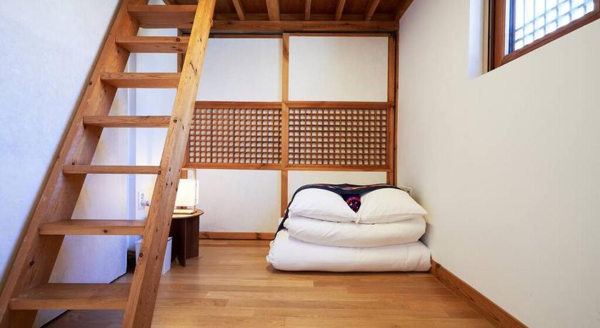 서울 JAY Hanok ㅡ 3BR 3Bath ㅡ 8min from Anguk STN 4성급 숙소 수영장
