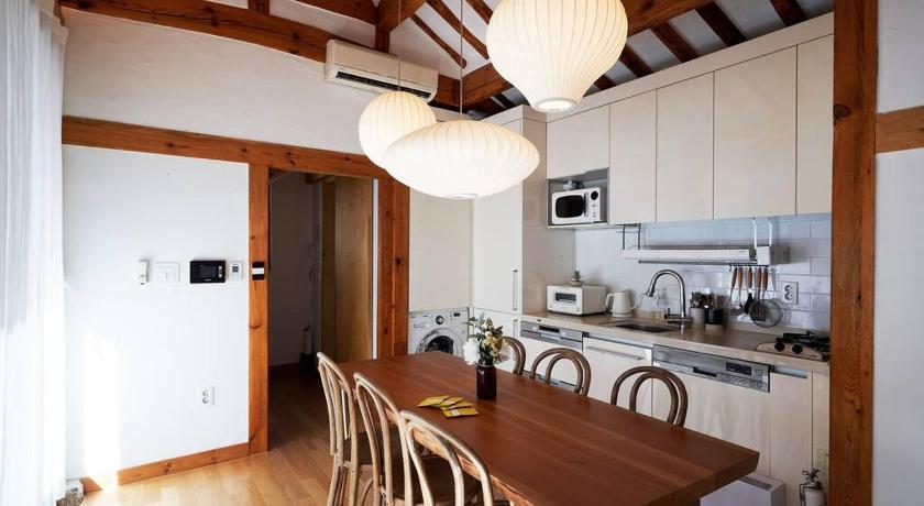 서울 JAY Hanok ㅡ 3BR 3Bath ㅡ 8min from Anguk STN 4성급 숙소 로비
