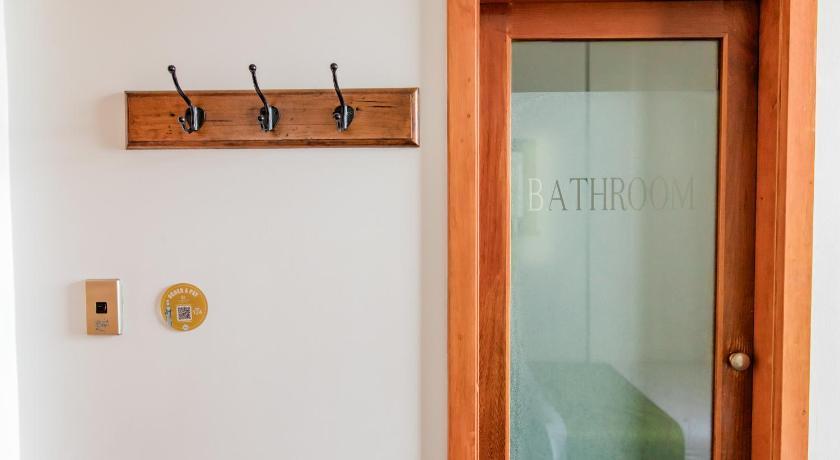 รูปของห้องเตียงเดี่ยวพร้อมห้องน้ำส่วนตัว (Single Room With Private Bathroom) 9