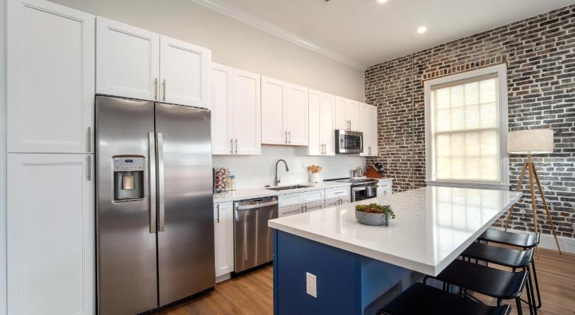 Key West Harbor House Suite A 3-Star Accommodation restaurant