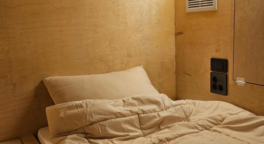 Image of Bed in 4-Bed Male Dormitory Room 17